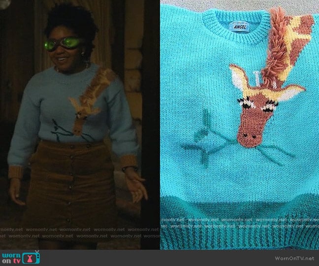 Giraffe Sweater by PastPatternsPalooza at Etsy worn by Beth Chapel (Anjelika Washington) on Stargirl