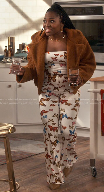 Harper's butterfly print top and pants set on iCarly