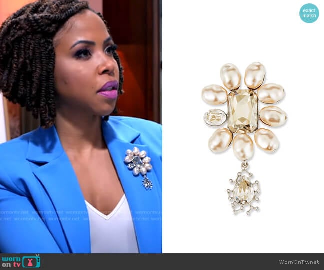 Oscar de la Renta Floating Crystal Brooch worn by Andrea Barnes (Kj Smith) on Tyler Perrys Sistas