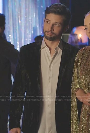 Sam's black velvet blazer on Dynasty