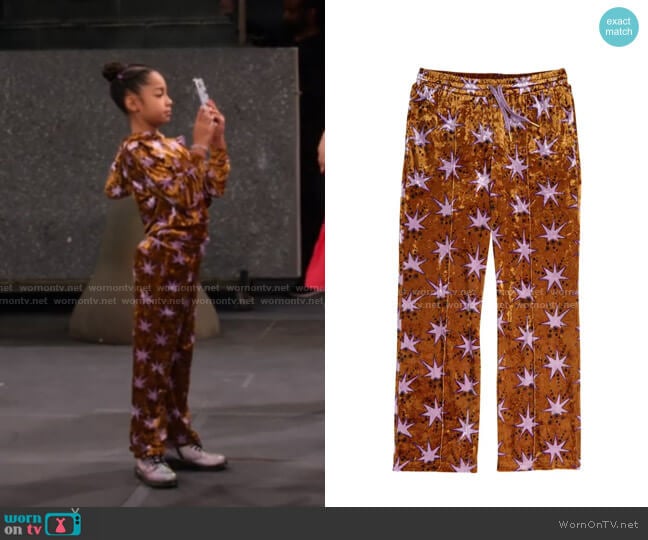 Star Print Velour Pants by Scotch R'Belle worn by Ami (Jordyn Raya James) on Family Reunion