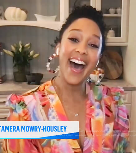 Tamera’s multicolored printed romper on E! News