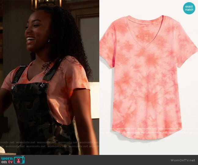 EveryWear Print T-shirt in coral tie dye by Old Navy worn by Trina (Sydney Mikayla) on General Hospital