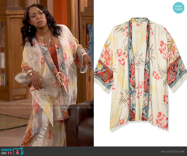 Billabong Fire Nights Kimono in Whisper worn by Tina Butler (Tichina Arnold) on The Neighborhood