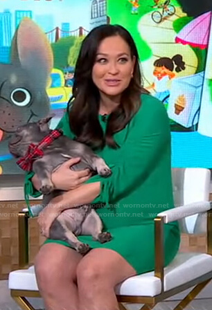 Eva’s green ruched sleeve maternity dress on Good Morning America