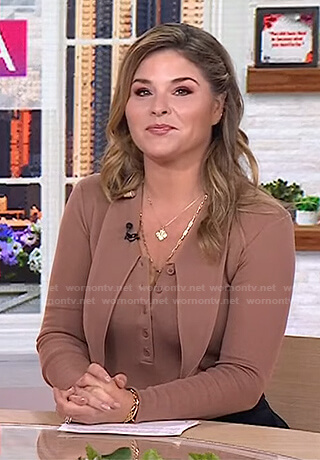 Jenna’s brown long collar polo top on Today