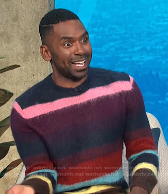 Justin's multicolor striped sweater on E! News Daily Pop