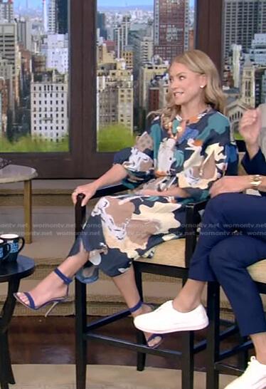 Kelly’s mixed print shirtdress on Live with Kelly and Ryan