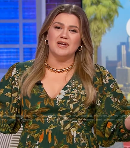 Kelly’s green floral print dress on The Kelly Clarkson Show