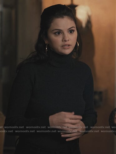 Mabel’s black turtleneck  on Only Murders in the Building