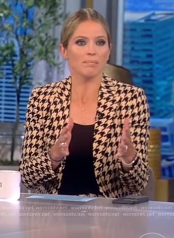 Sara’s houndstooth print blazer on The View