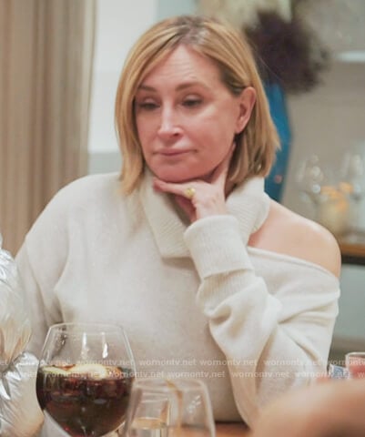 Sonja’s white shoulder cutout sweater on The Real Housewives of New York City