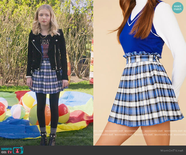 Stacey’s blue plaid mini skirt on The Baby-Sitters Club