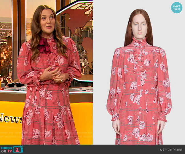 WornOnTV: Drew’s pink floral blouse and skirt on The Drew Barrymore ...