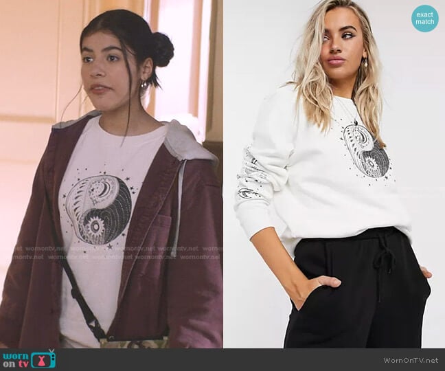 Moon Sweatshirt by Topshop worn by Dawn Schafer (Kyndra Sanchez) on The Baby-Sitters Club