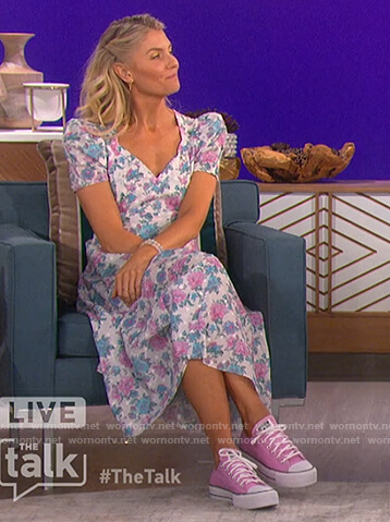 Amanda’s floral print midi dress on The Talk