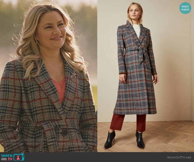 Bijour Coat by Ted Baker worn by Alice Cooper (Mädchen Amick) on Riverdale