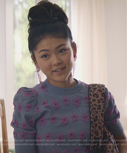 Claudia's blue floral sweater on The Baby-Sitters Club