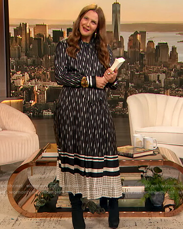 Drew’s black printed blouse and skirt on The Drew Barrymore Show