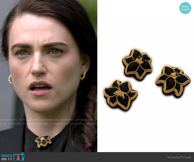 Lena’s flower brooch on Supergirl