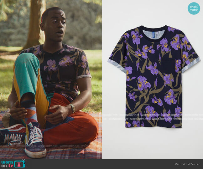 Floral Tee with Pocket by H&M worn by Eric Effiong (Ncuti Gatwa) on Sex Education