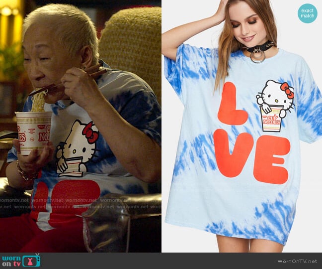 Hello Kitty x Cup Noodles Tie Dye Love tee worn by Grandma (Lori Tan Chinn) on Awkwafina is Nora From Queens