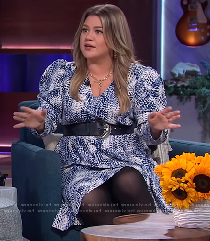 WornOnTV: Jennifer's blue floral print puff sleeve dress on The