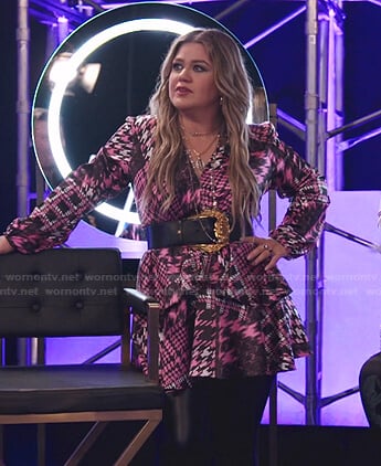 Kelly's pink houndstooth ruffle mini dress on The Voice