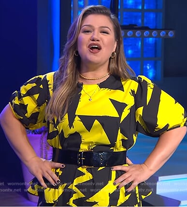 Kelly’s yellow printed dress on The Kelly Clarkson Show