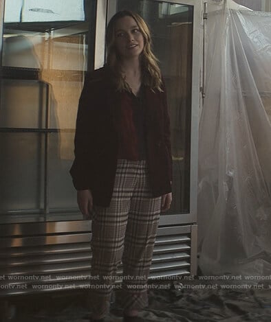 Love’s red velvet blazer and plaid pants on You