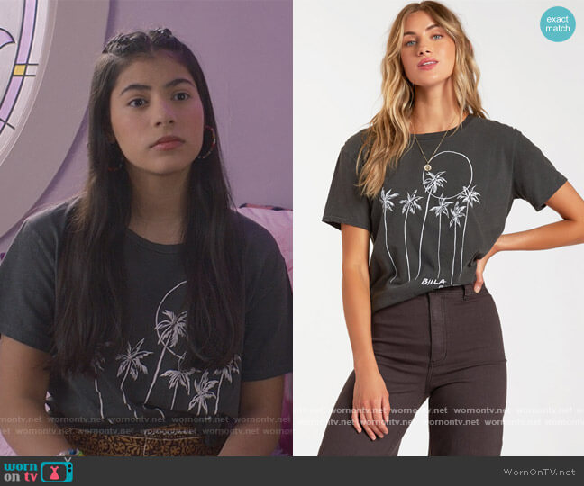 Dawn’s black palm tree graphic tee on The Baby-Sitters Club