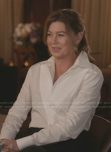 Meredith's white v-bib panel shirt on Greys Anatomy
