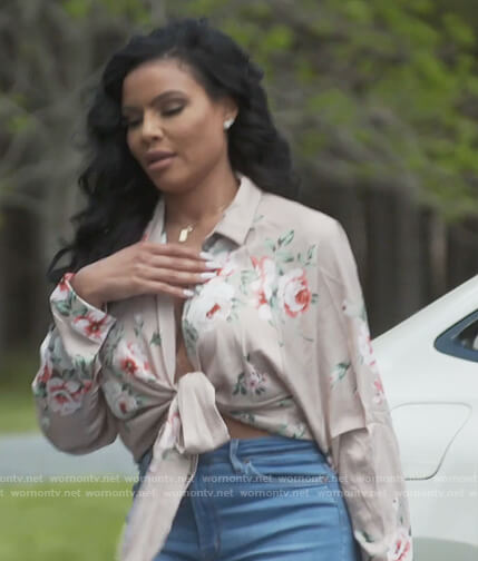 Mia’s pink floral tie waist blouse on The Real Housewives of Potomac