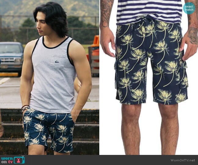 Onia Tom Linen Cargo Shorts worn by Johnny (Sebastian Amoruso) on I Know What You Did Last Summer