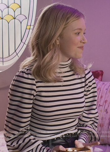 Stacey's stripe puff sleeve sweater on The Baby-Sitters Club