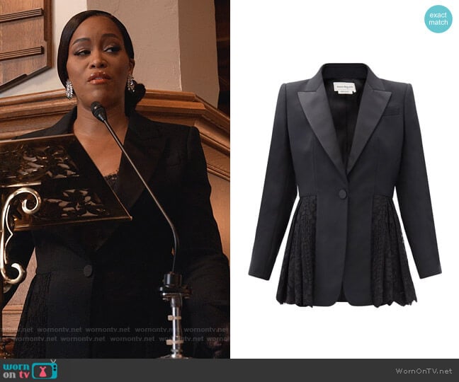 Single-breasted lace-peplum wool-blend blazer by Alexander McQueen worn by Brianna (Eve) on Queens