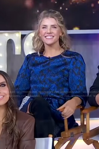 Amanda Kloots’s blue floral dress on Good Morning America