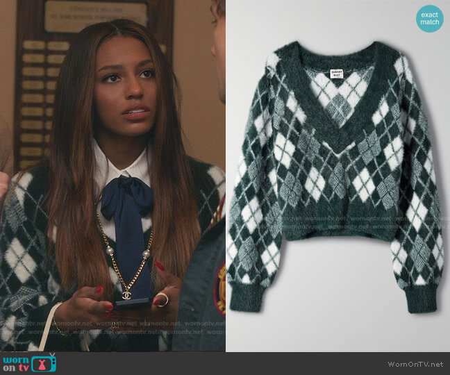 Kitten V-Neck Sweater by Sunday Best worn by Monet de Haan (Savannah Lee Smith) on Gossip Girl