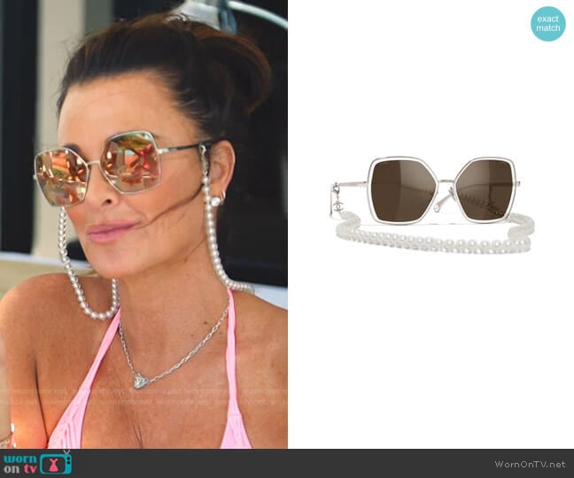 Kyle Richards wearing Chanel lambskin aviator sunglasses and matching  backpack while lunching at Il Pastaio restaurant in Beverly Hills  Featuring: Kyle Richards Where: Los Angeles, California, United States  When: 27 Oct 2014