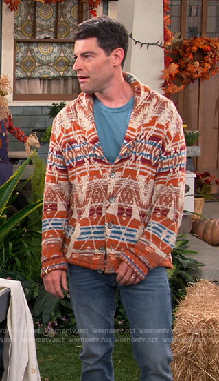 Dave's patterned cardigan on The Neighborhood