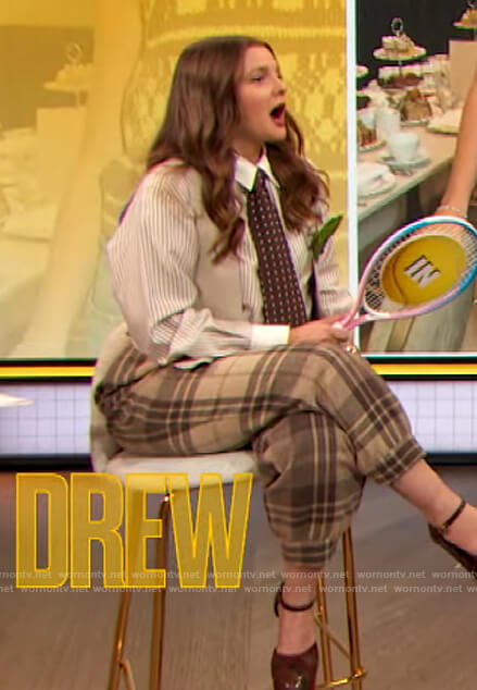 Drew’s brown plaid pants on The Drew Barrymore Show