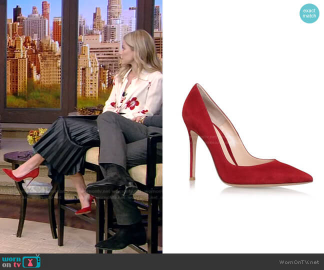 Suede Pumps by Gianvito Rossi worn by Kelly Ripa on Live with Kelly and Mark