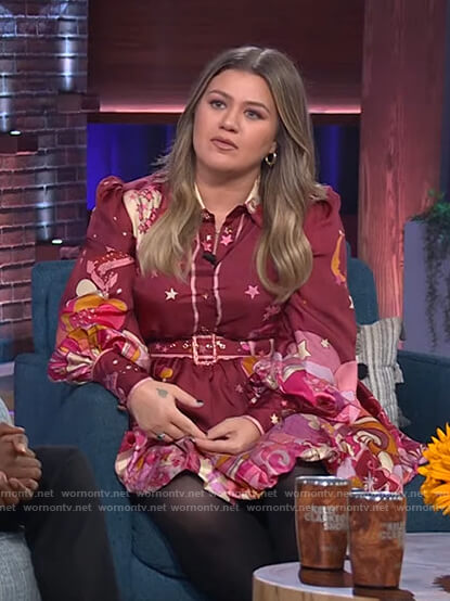 WornOnTV: Kelly's Cowboys jersey on The Kelly Clarkson Show