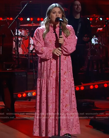 Kelly's pink floral maxi dress on The Kelly Clarkson Show