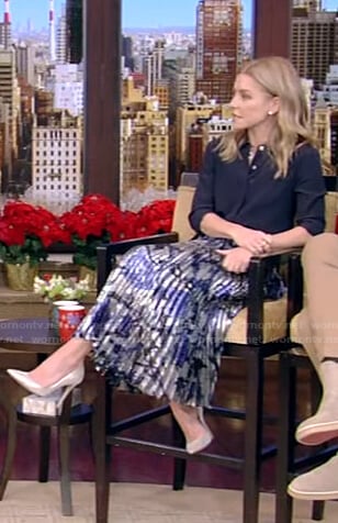 Kelly’s metallic pleated dress on LIVE with Kelly