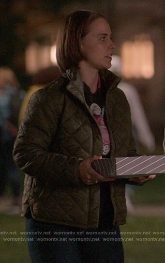 Kimberley's green quilted jacket on The Sex Lives of College Girls