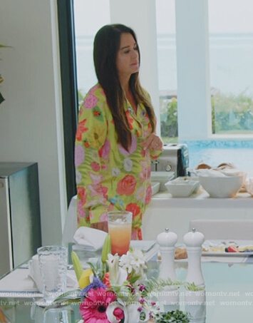 Kyle’s yellow floral print pajamas on The Real Housewives Ultimate Girls Trip