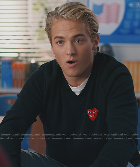 Mac’s black heart embroidered sweater on Saved By The Bell