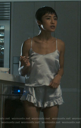 Margot's silver ruffled pajamas on I Know What You Did Last Summer
