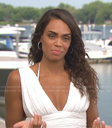 Michelle’s white v-neck cropped top on The Bachelorette